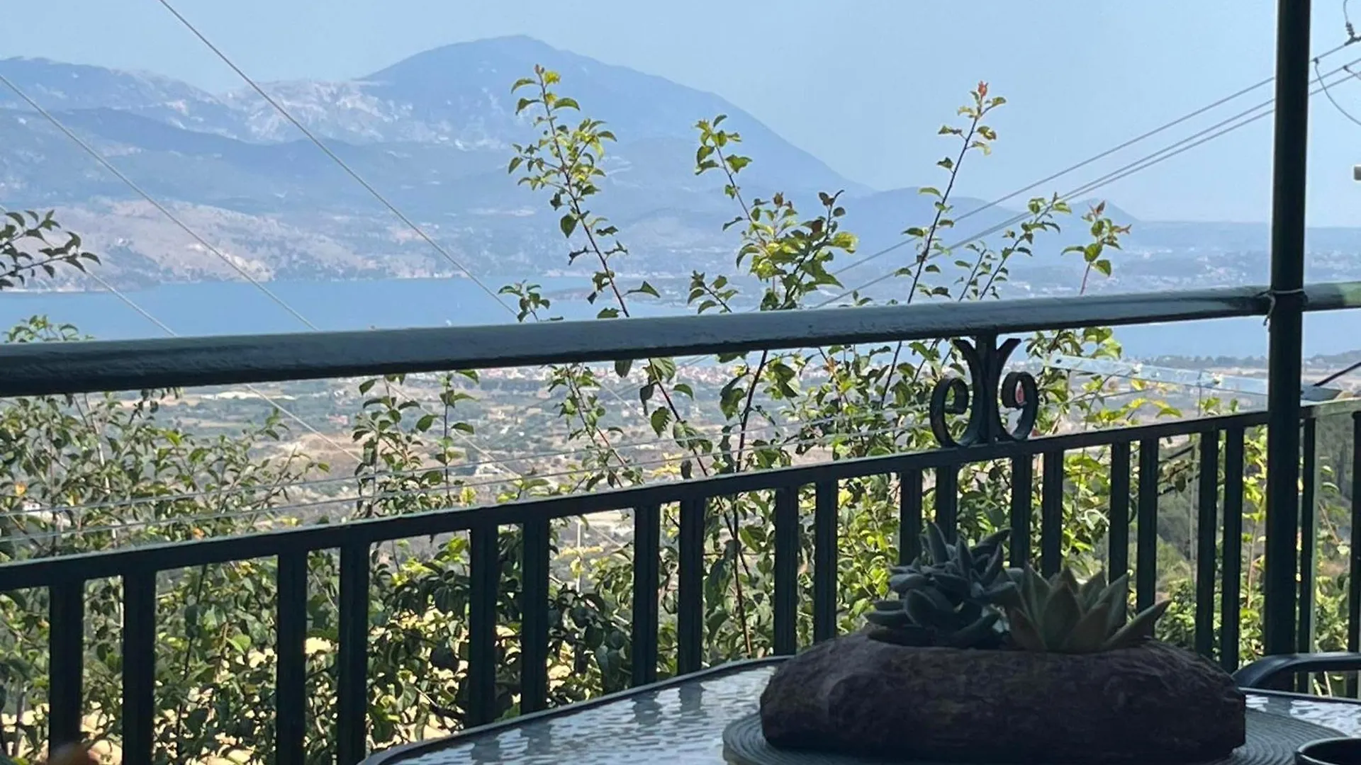 فيلا The Art Of The View Mandoukata 0*,  اليونان